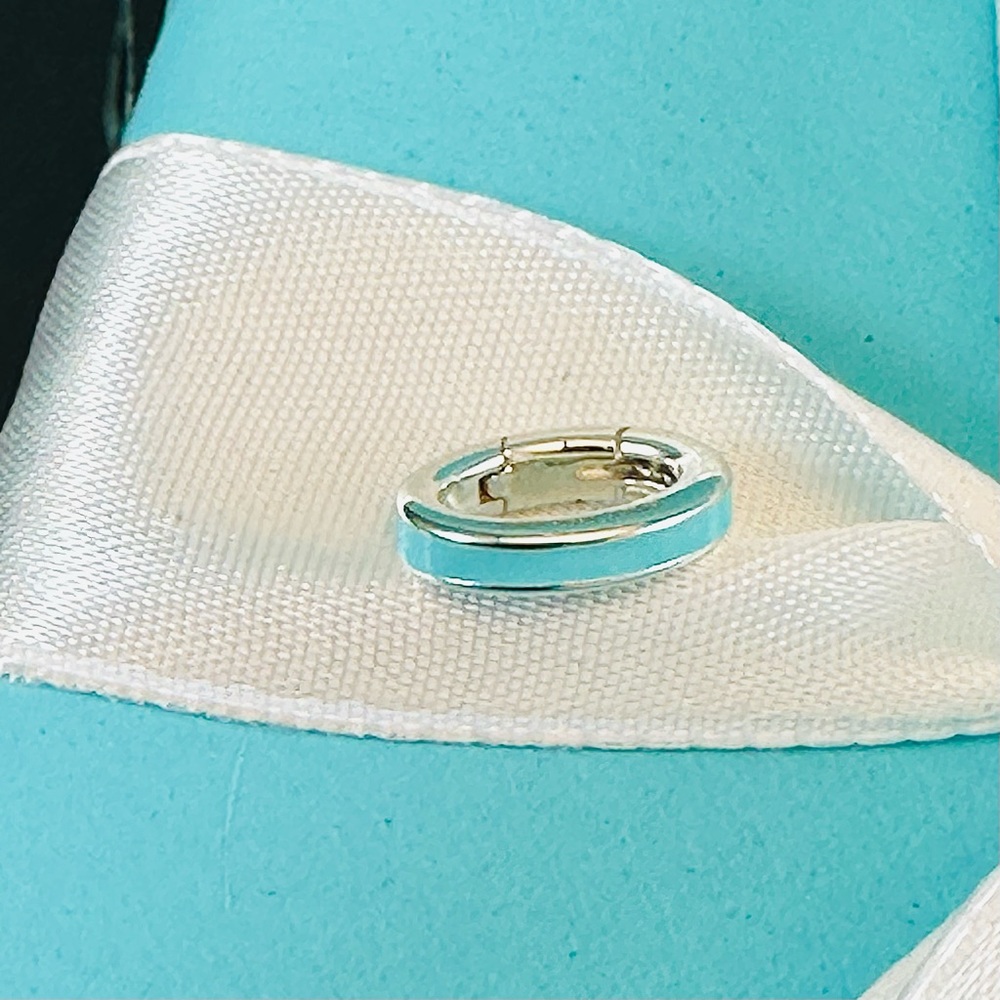 Tiffany & Co Clasping Ring, Jump Ring, Extender BLUE ENAMEL & STERLING SILVER